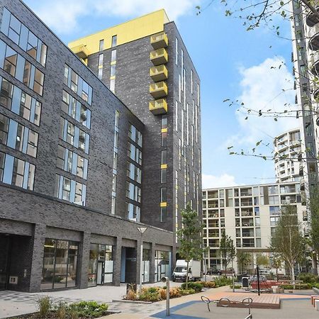 Millharbour Residences London Exterior photo