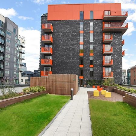 Millharbour Residences London Exterior photo